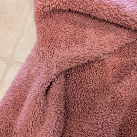 Cozy Pink Fleece Pullover - Picture 4 of 6